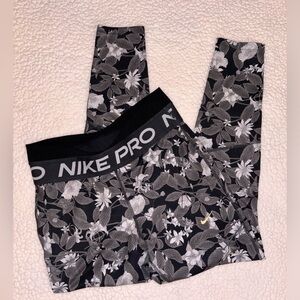Women’s Nike PRO leggings tight fit gym yoga pants M